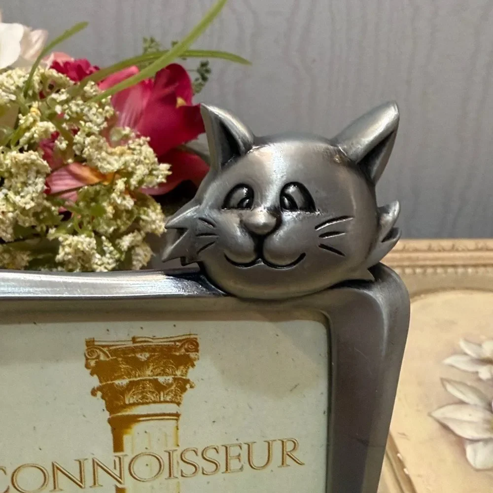 Vintage Connoisseur Cat Frame Silver Color Kitty Ball of Yarn Meow